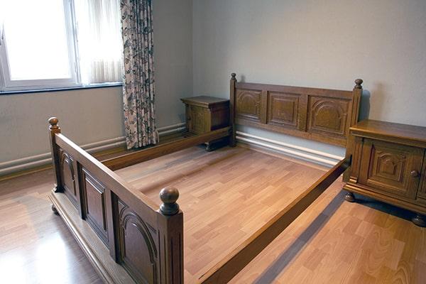 the bed frame removal process usually takes about 30-60 minutes, depending on the size and complexity of the bed frame